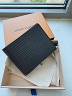 LOUIS VUITTON M83333 Men's Multiple Wallet Epi XL Black | 路易威登 男仕銀包 (黑色)