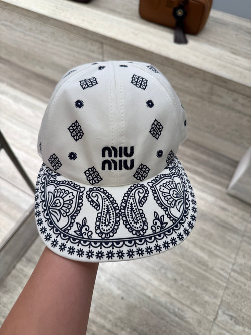MIU MIU Printed Cotton Baseball Cap | 繆繆 棒球帽 (藍白色)