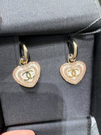 CHANEL Cream and Pink Heart Earrings | 香奈兒 心心耳環 (白色)