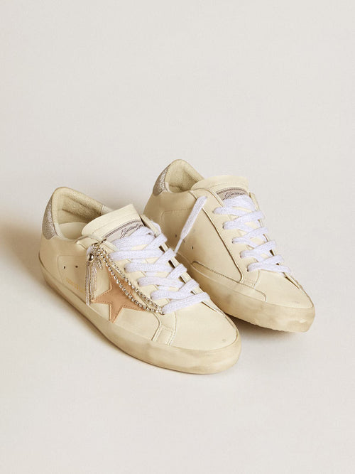 GOLDEN GOOSE Women's Super - Star LTD in nappa leather with nude leather star and glitter heel tab | | 金鵝 女款 Super - Star LTD 採用納帕皮革,搭配裸色皮革星星與亮片後跟標籤(白色) - LondonKelly 英國名牌代購