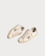 GOLDEN GOOSEWomen’s Super - Star with silver Swarovski crystal star and heel tab | 黄金鹅 女款 Super - Star 搭配银色施华洛世奇水晶星星与后跟标签(白色) - LondonKelly 英国名牌代购