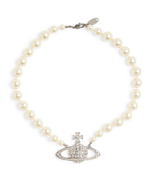 VIVIENNE WESTWOOD One Row Pearl Bas Relief Choker | Queen Mother West Short Pearl Necklace (Multicolor)