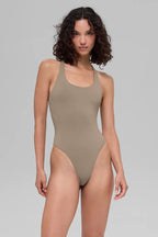 ALO YOGA Sleek Back Bodysuit | 簡約露背連身衣 (多色)