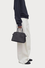 THE ROW Soft Margaux 10 Bag in Leather | 手袋 (黑色) - LONDONKELLY 英國名牌代購